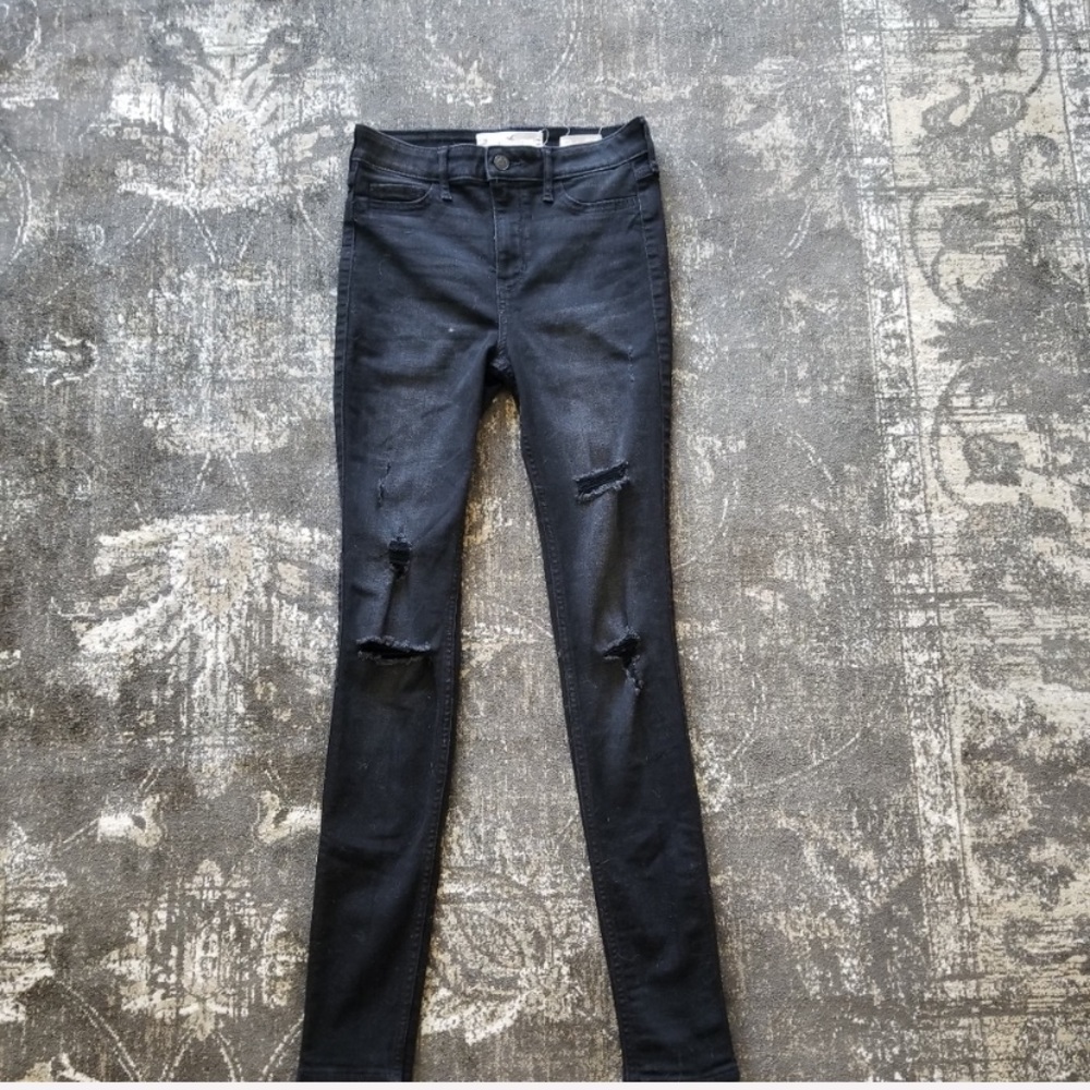 Hollister Ripped Black Denim High Rise Skinny Jeans - Picture 2 of 7